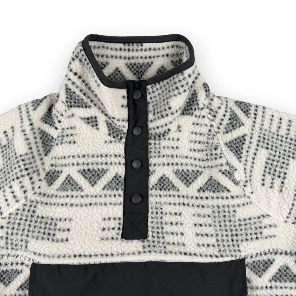 Carhartt Fleece Pullover‎ Womens M White Aztec Geometric Pattern Relaxed Fit